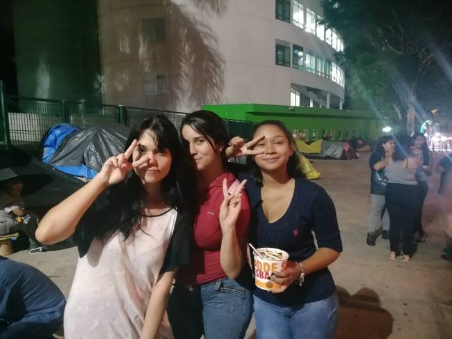 fãs acampam para show do BTS no Allianz Parque