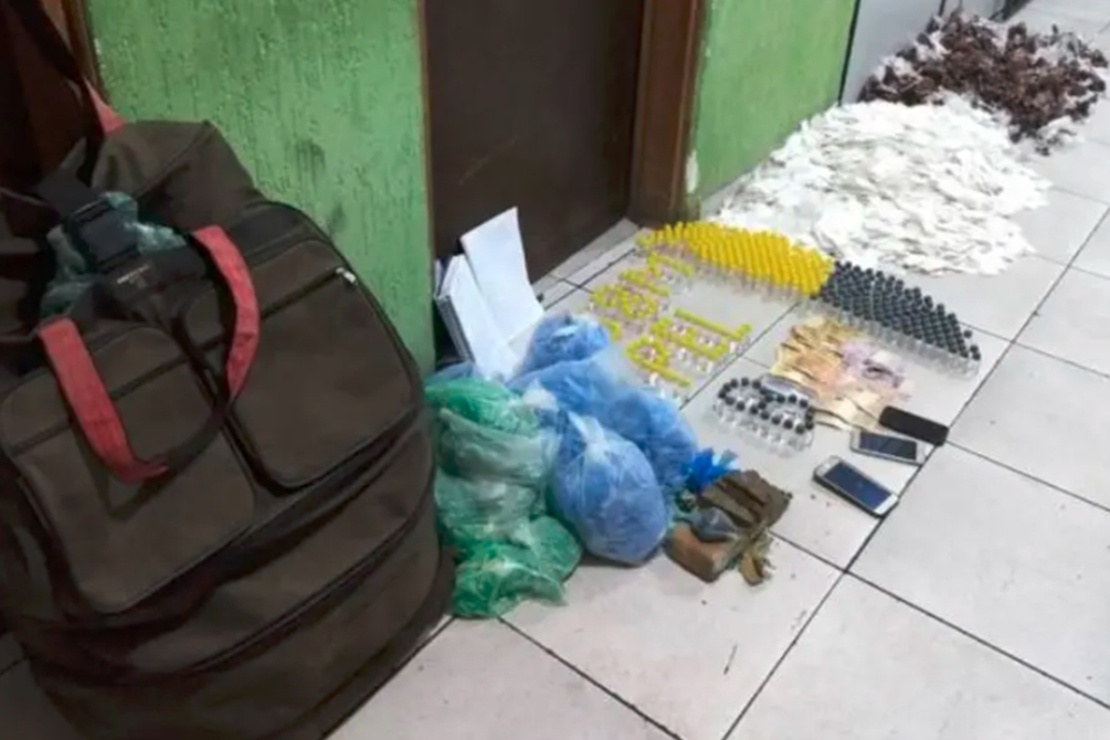 PM apreende mais de 12 mil papelotes de cocaína e 7 mil pedras de crack