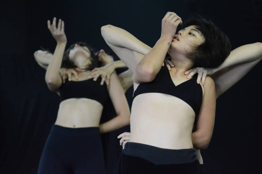 Quasar Cia. de Dança - Estou Sem Silêncio Quasar Cia. de Dança - Estou Sem Silêncio