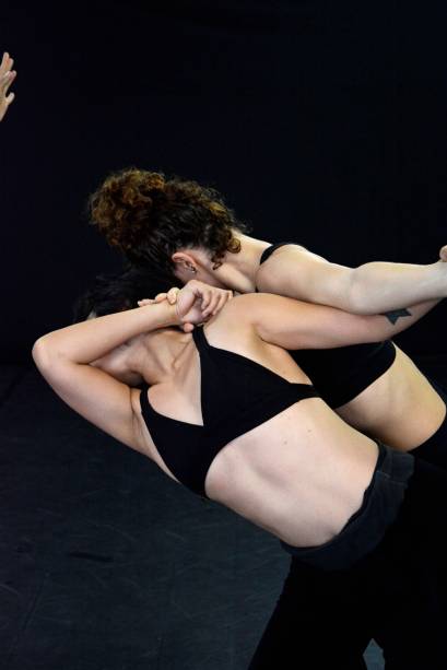 Quasar Cia. de Dança - Estou Sem Silêncio Quasar Cia. de Dança - Estou Sem Silêncio