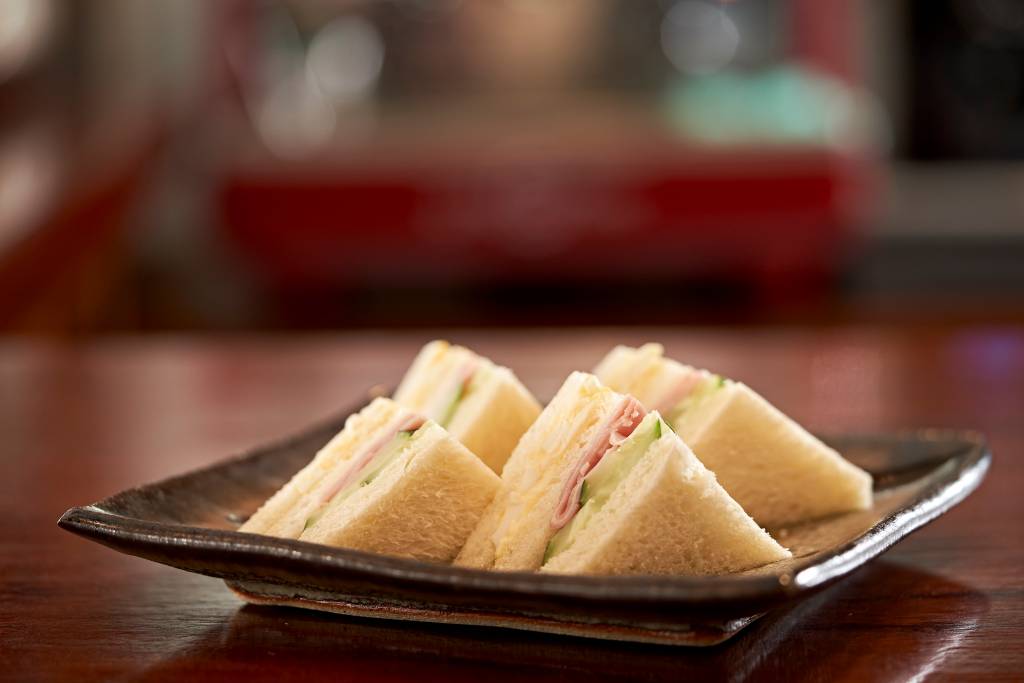 alta_sabor_mirai – Tamago Sando, sanduiche feito com pao artesanal, presunto royale, pepino organico, maionese japonesa e ovo selecionado (R$ 15) Foto Richard Cheles alta_sabor_mirai – Tamago Sando, sanduiche feito com pao artesanal, presunto royale, pepino organico, maionese japonesa e ovo selecionado (R$ 15) Foto Richard Cheles