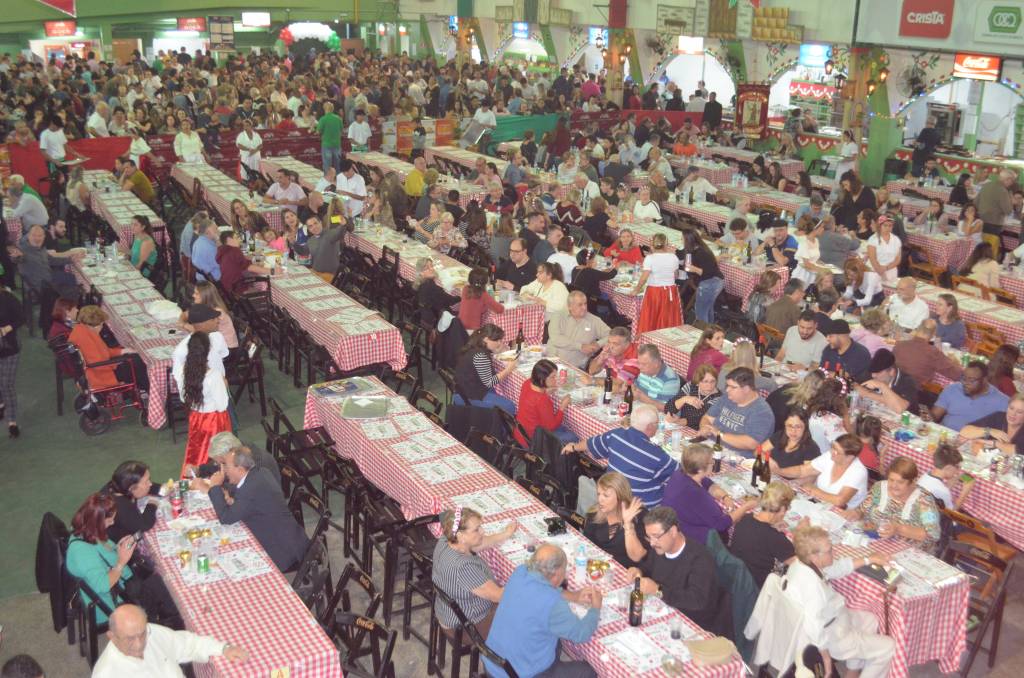 Comilança à italiana na Festa de São Vito, que está na 101ª edição