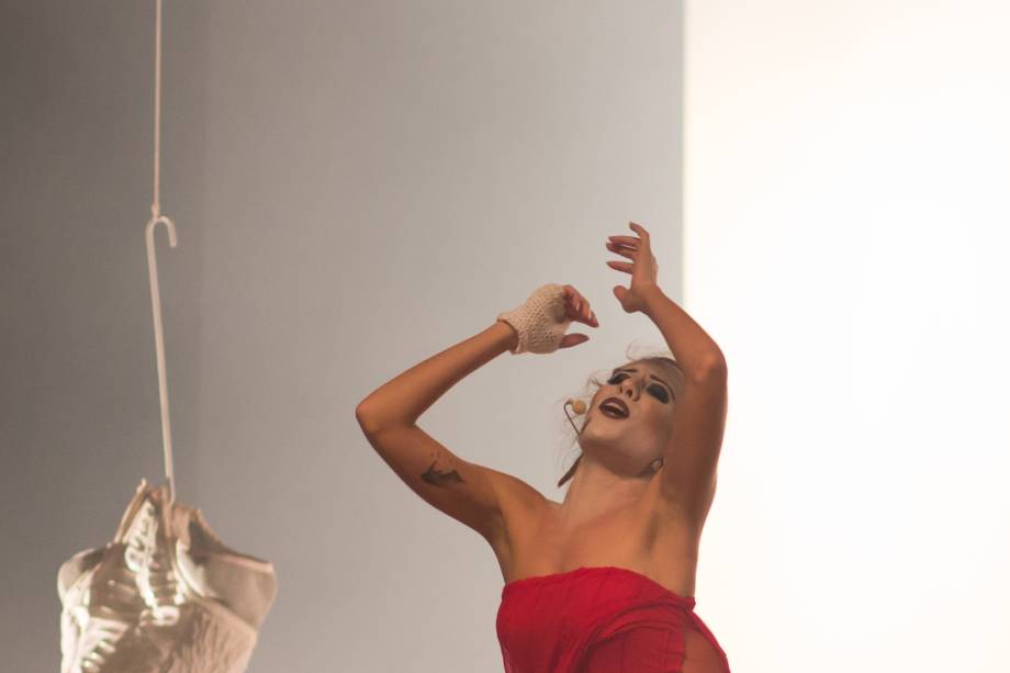 E.L.A.: Jéssica Teixeira E.L.A.: Jéssica Teixeira