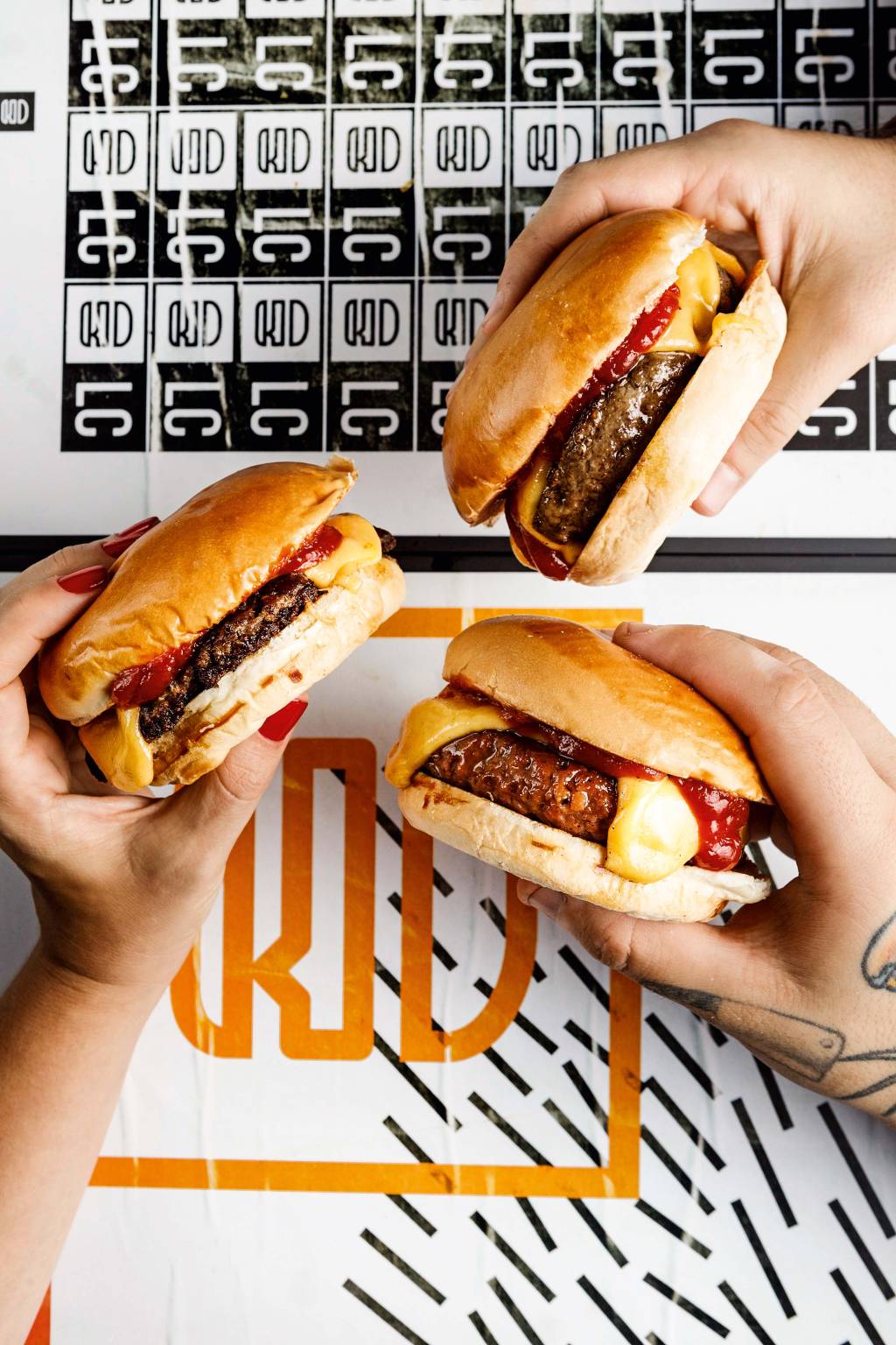 Como é o hambúrguer vegano da Fazenda Futuro