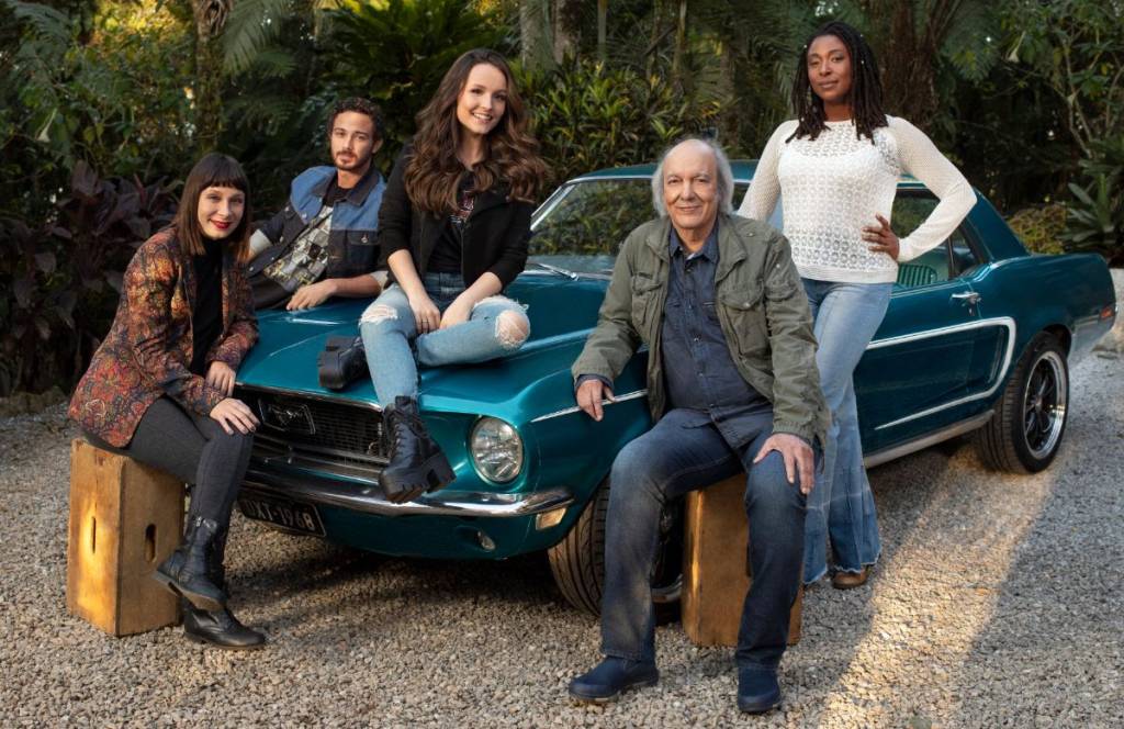 Larissa Manoela e Erasmo Carlos juntos? Sim! E num filme da Netflix