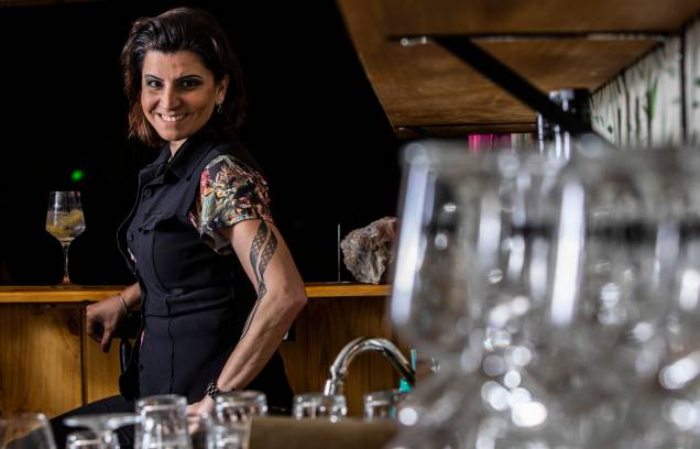 A bartender Talita Simões A bartender Talita Simões