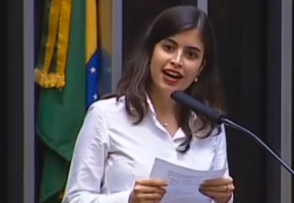 Voto de Tabata Amaral para reforma da Previdência divide opiniões na web