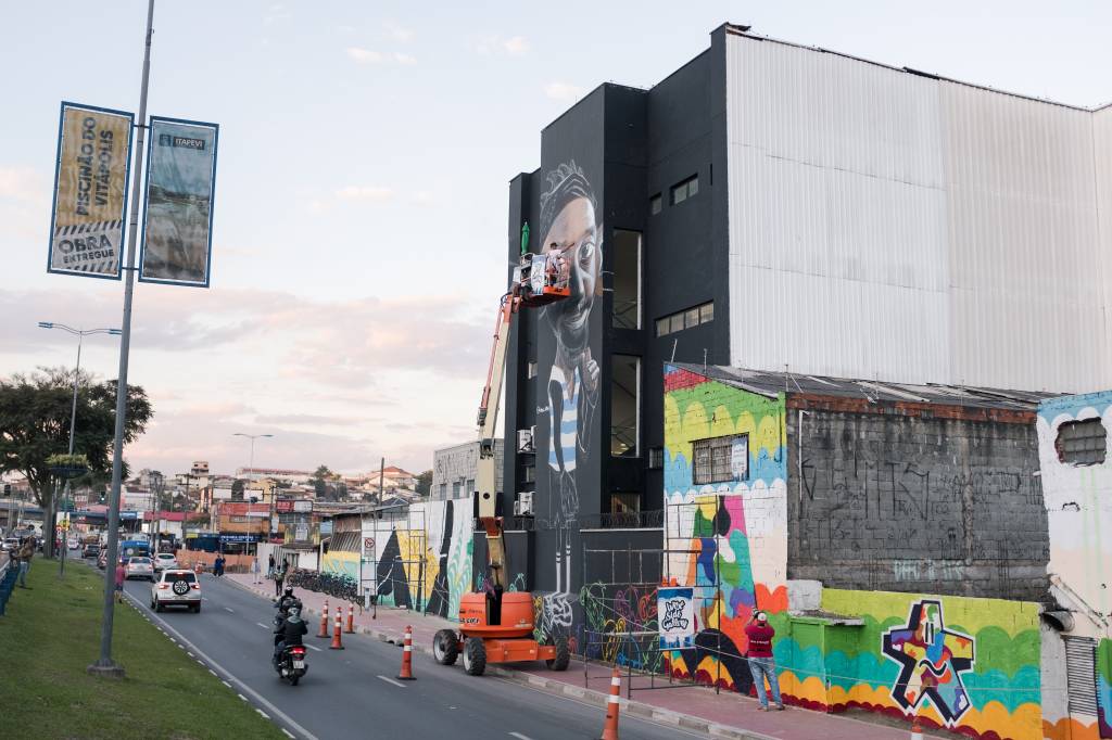 Itapevi ganha galeria de grafite quatro vezes maior que o Beco do Batman