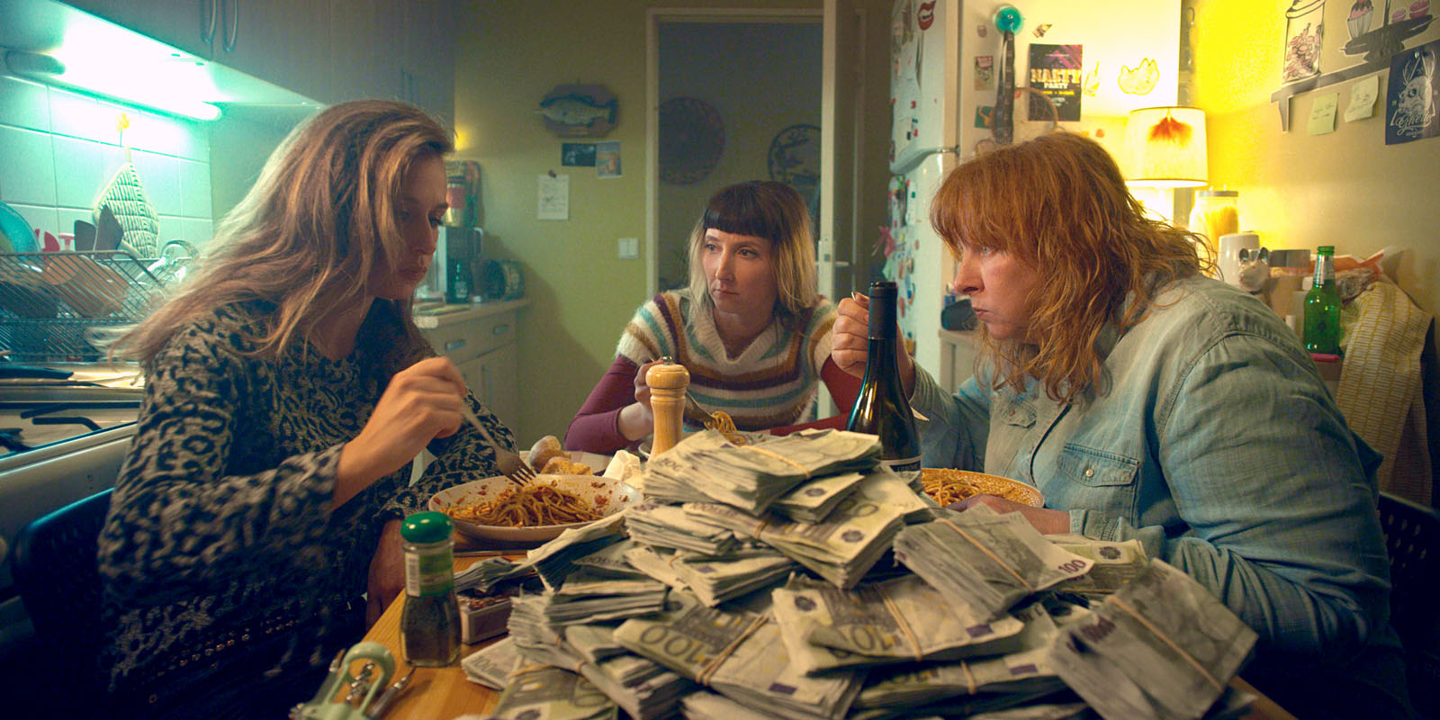 Mulheres Armadas, Homens na Lata