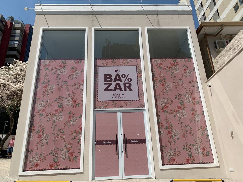 Disputado bazar da Antix terá peças com até 80% de desconto