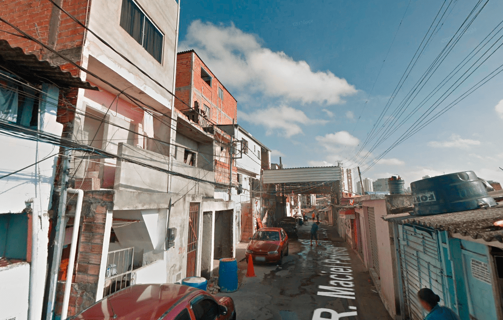 Bombeiros encontram corpo carbonizado após incêndio no Ipiranga