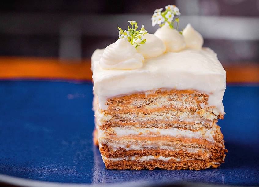 Bolo feito de mel de abelha jataí Bolo feito de mel de abelha jataí