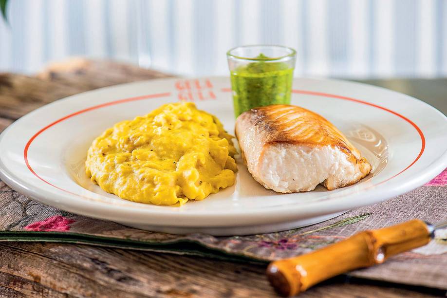 <span>Peixe do dia com pesto de agrião: pode vir guarnecido de purê de banana-da-terra</span> <span>Peixe do dia com pesto de agrião: pode vir guarnecido de purê de banana-da-terra</span>