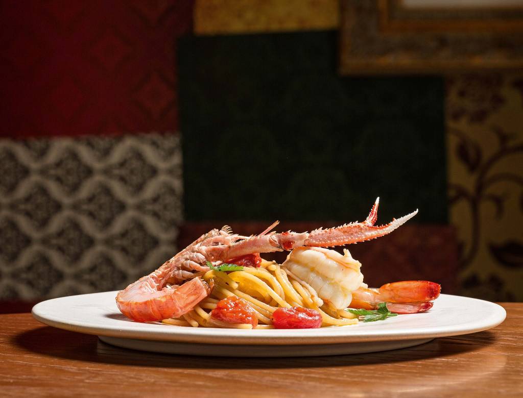 Receita: espaguete com crustáceos do Pettirosso Ristorante
