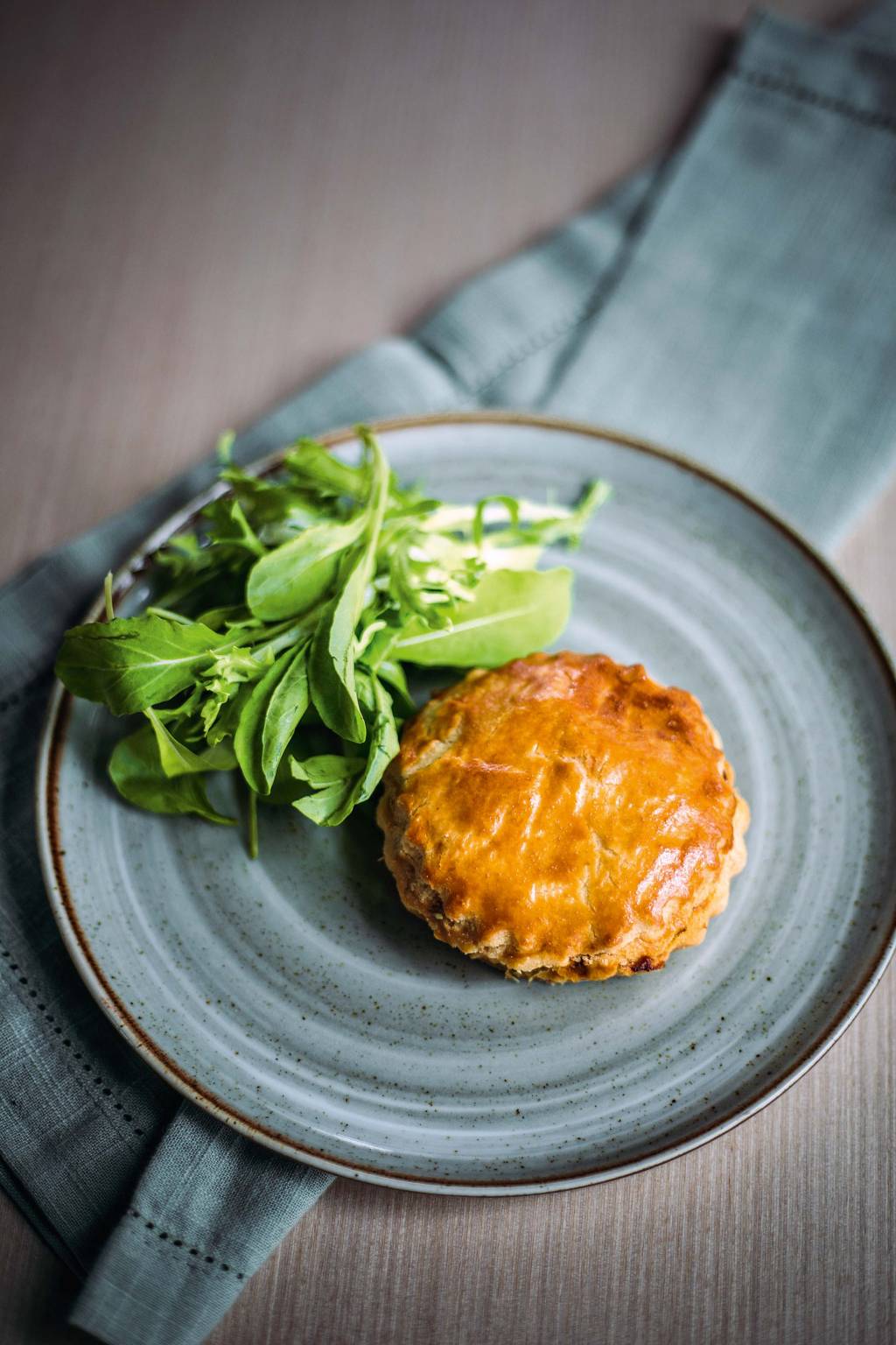 Ráscal inaugura café em shopping da cidade