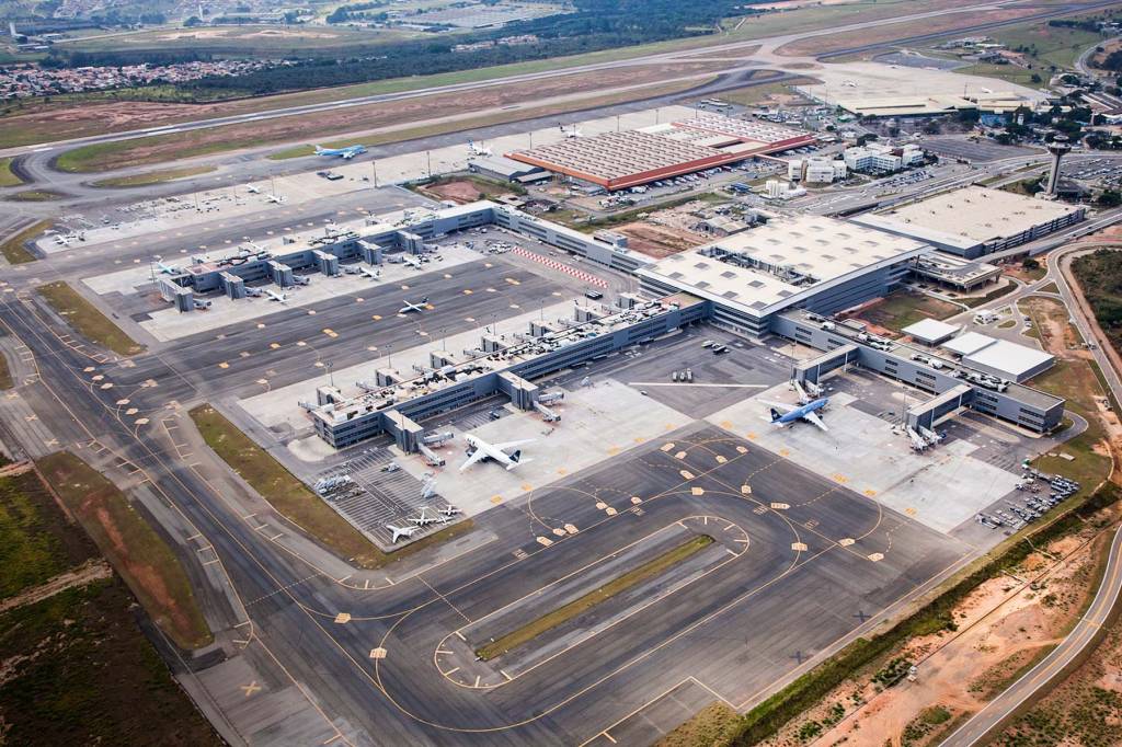 Passageiros em aeroportos paulistas aumentam o triplo da média do país
