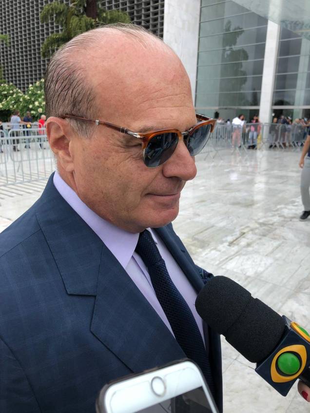 Marcello de Carvalho da RedeTV!: lamento sobre as circustâncias da morte de Gugu Marcello de Carvalho da RedeTV!: lamento sobre as circustâncias da morte de Gugu