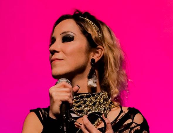 Cantora acusa babalorixá de estupro