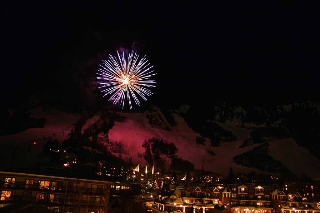 Como acalmar os pets durante os fogos de artifício?