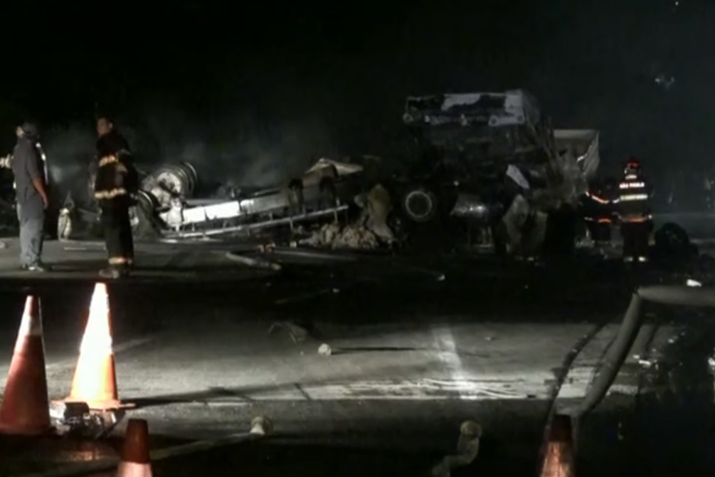 Duas pessoas morrem em acidente na Fernão Dias em São Paulo