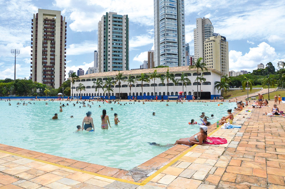 CERET Piscina.jpg CERET Piscina.jpg