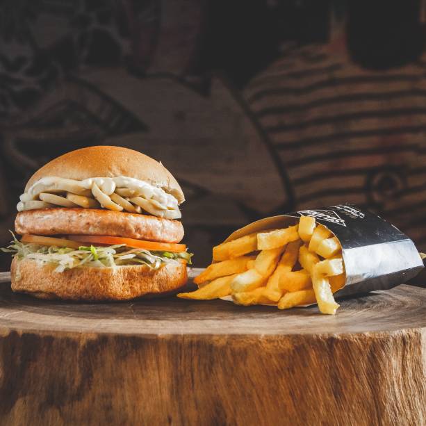 Sanduba de frango: pode ir com fritas