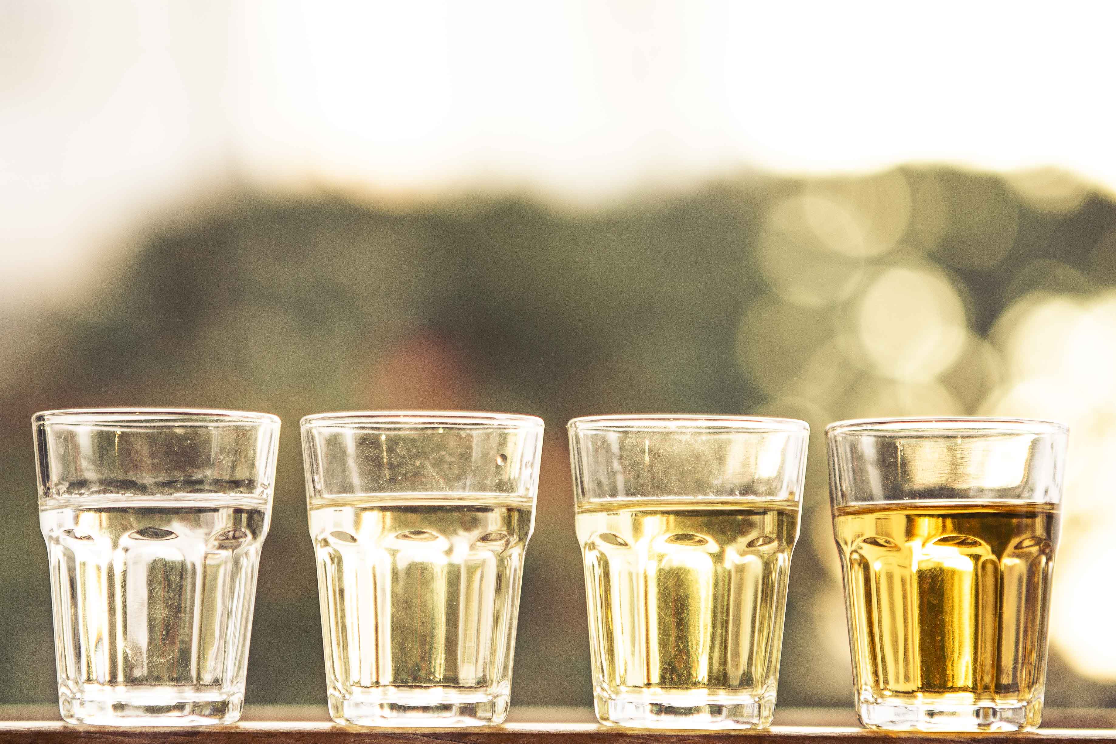Prédio antigo tem visita guiada com degustação de cachaça