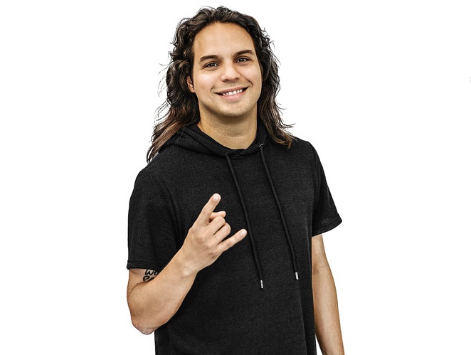 Espetáculo mistura palestra motivacional, meditação, música e humor