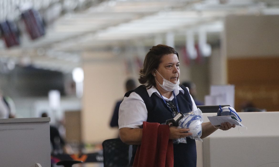 Especialistas dizem ser prematuro liberação do uso de máscaras no estado