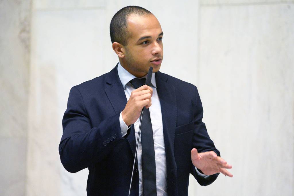 MP Eleitoral vai investigar Douglas Garcia por ofensa a jornalista