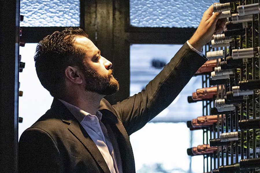 Desafio ao Sommelier: Alessandro Tagliari dá dicas de vinhos em conta
