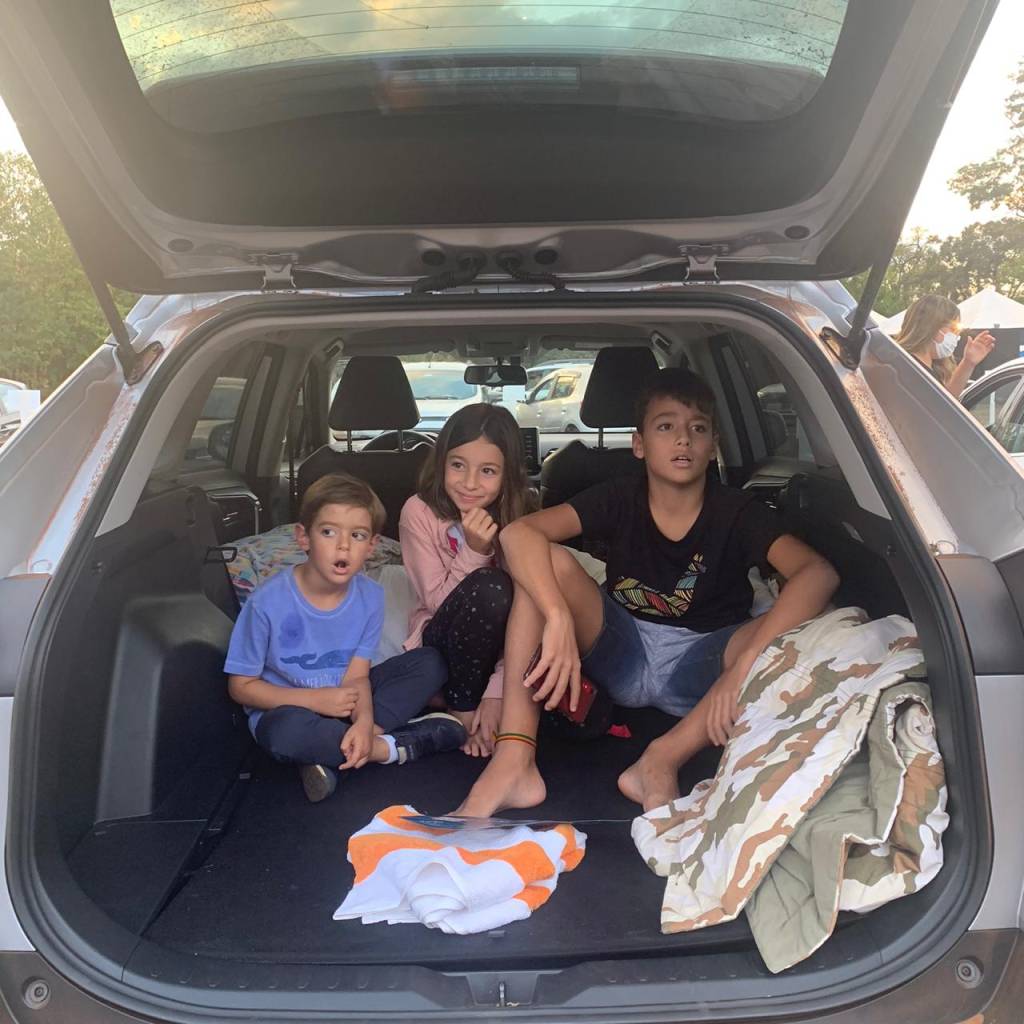 CinePark Drive-In Crianças na sessão família do CinePark Drive-In