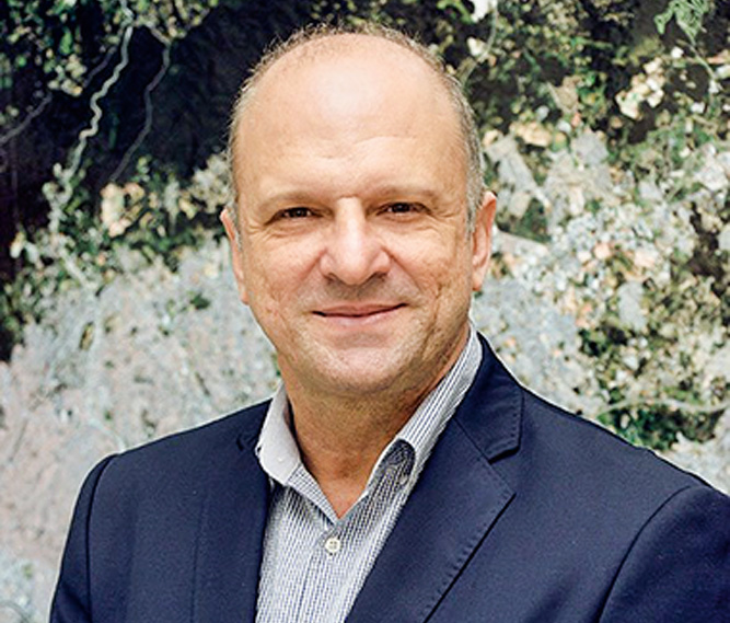 Alexandra Forbes, Gustavo Cedroni, Fernando Chucre e o casal Jefferson e Janaína Rueda: articuladores do pioneiro Ocupa Rua Alexandra Forbes, Gustavo Cedroni, Fernando Chucre e o casal Jefferson e Janaína Rueda: articuladores do pioneiro Ocupa Rua