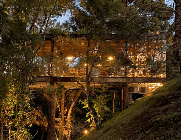 Charutaria e restaurante modernos em meio à natureza: reserva de charme Charutaria e restaurante modernos em meio à natureza: reserva de charme