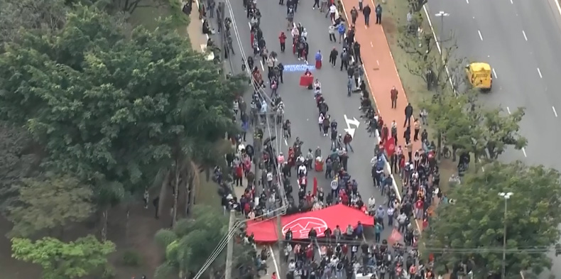 MTST realiza manifestação no Morumbi contra despejos na pandemia