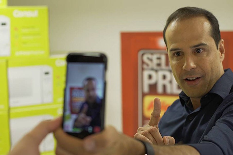 Dono da Ricardo Eletro é preso acusado de sonegar impostos