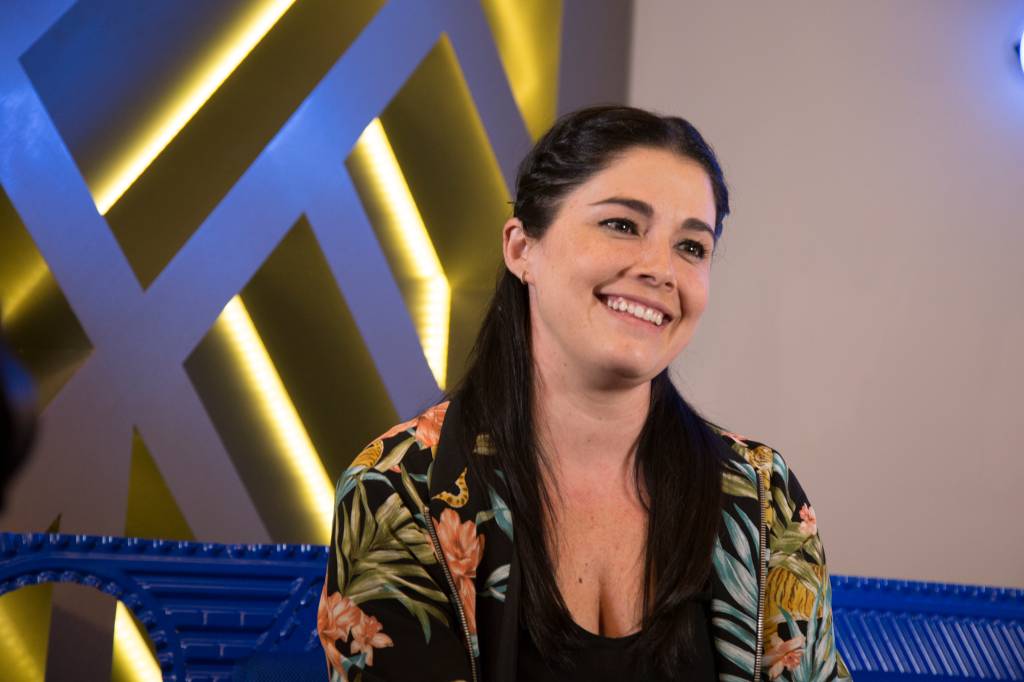 Peruana comanda projeto que ensina programação para mulheres no Brasil