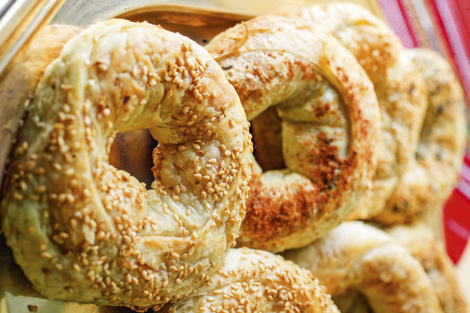 Casa Búlgara passa a vender burekas por delivery