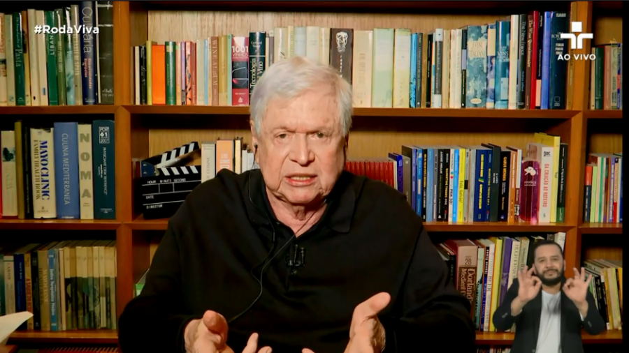 Boninho posta foto com o pai após infarto durante voo e fala sobre saúde