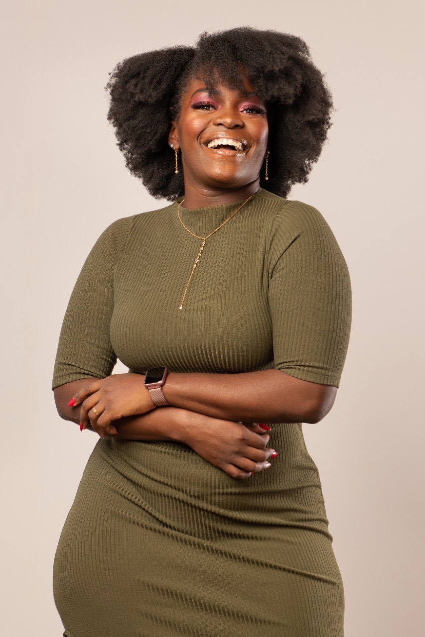 “Ainda falta quem saiba fazer maquiagem para as peles negras”