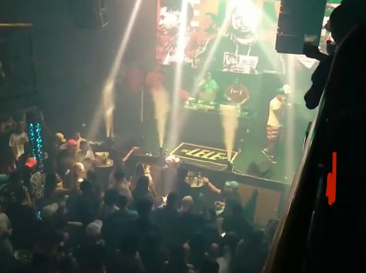 Balada da capital promove festa com aglomeração e pessoas sem máscaras