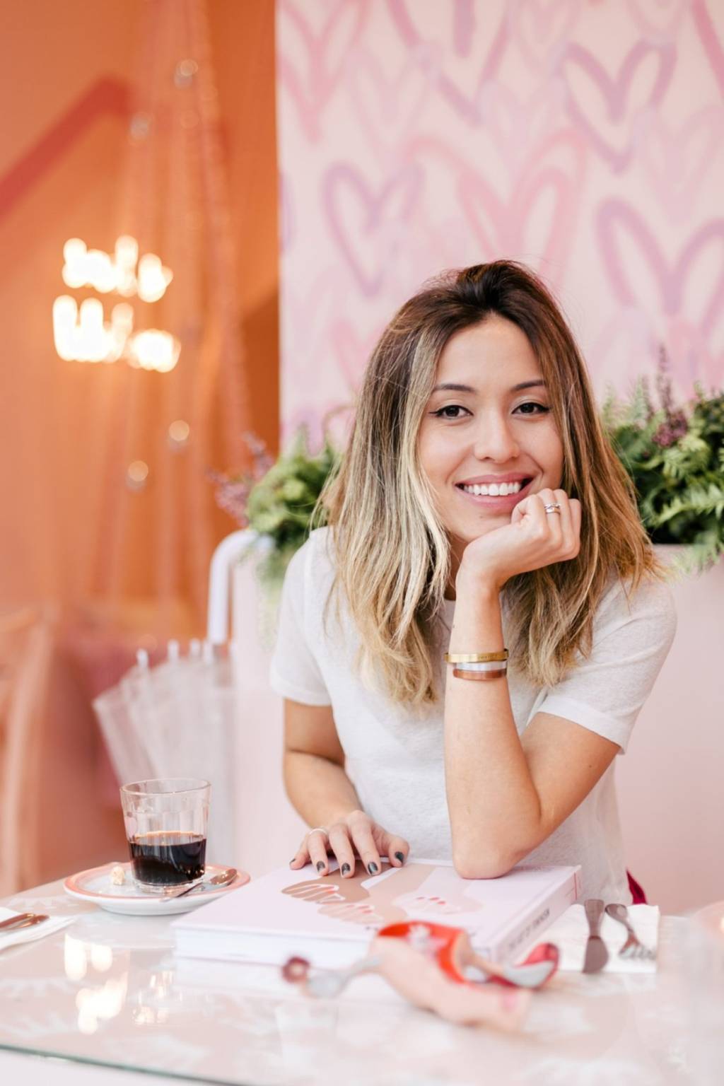 “Tem seguidora que não sabe onde fica a própria vagina”, revela médica