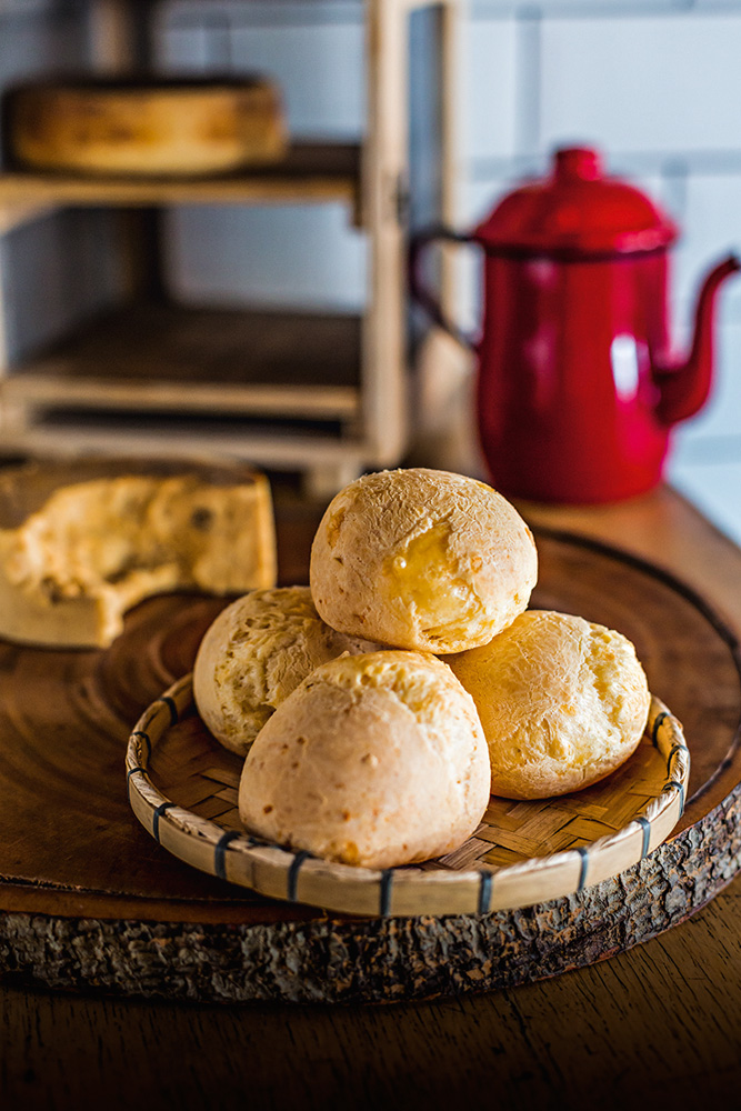 Quitutes da premiada A Pão de Queijaria, de BH, são vendidos em SP