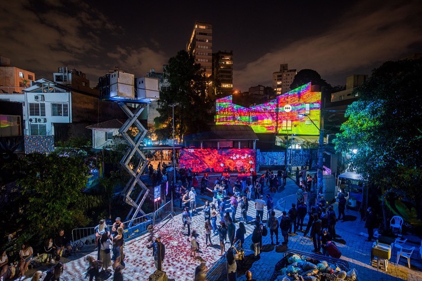 Beco do Batman ganha projeções neste sábado (24)