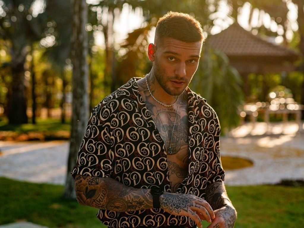 Lucas Lucco quebra silêncio sobre harmonização facial