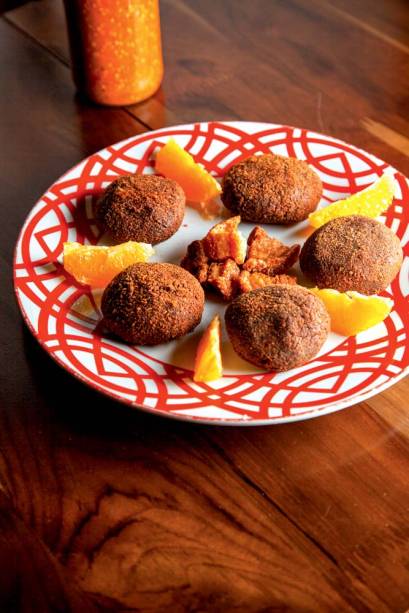 Bolinho de feijoada: receita celebrada pela chef Kátia Barbosa Bolinho de feijoada: receita celebrada pela chef Kátia Barbosa