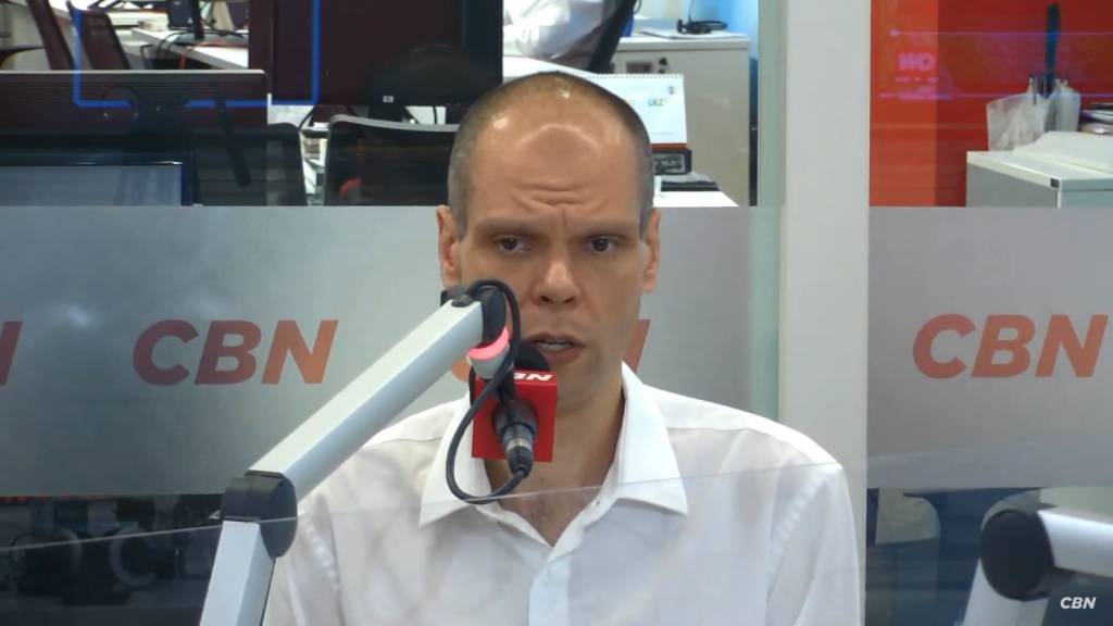 Covas fala sobre câncer e relembra promessa de pular de paraquedas