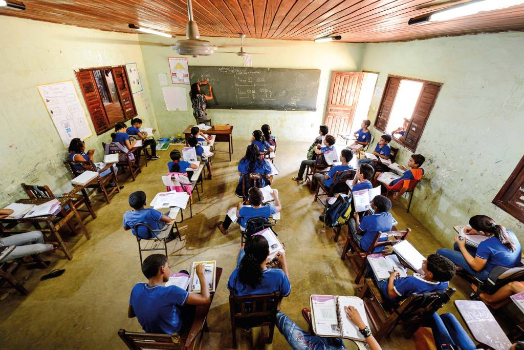 Prefeitura vai contratar 5 000 mães para a rede municipal de ensino