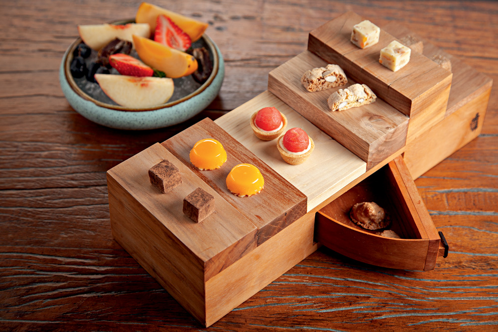 Picchi faz bela caixa de minissobremesas para acompanhar o café