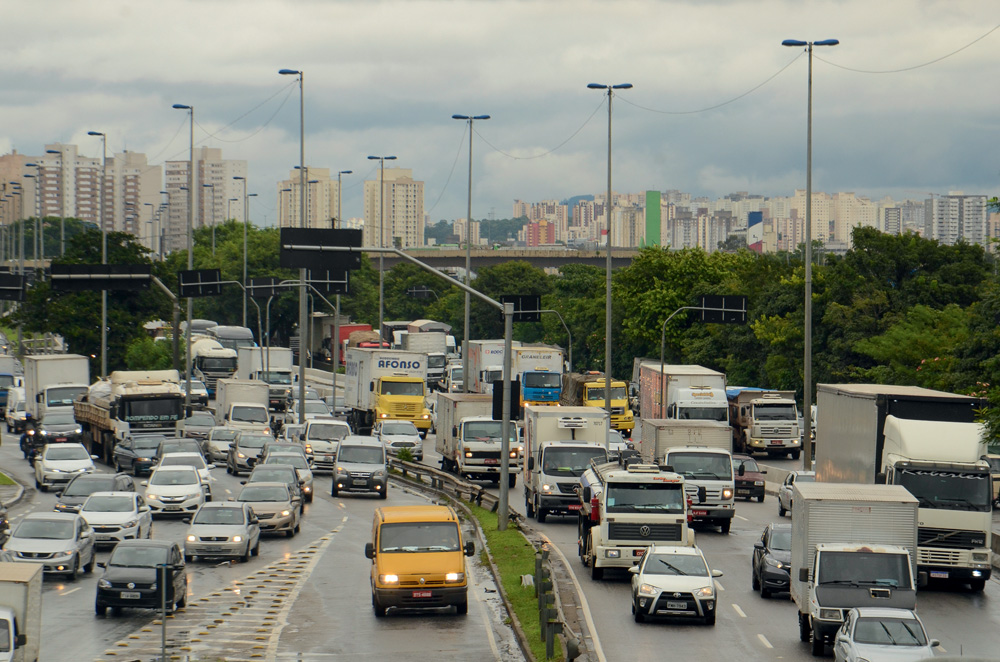 Rodízio de veículos volta a vigorar na cidade de São Paulo; veja regras